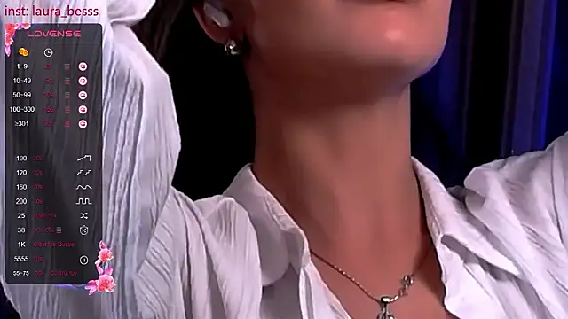 Snapshot of Laura_Bess chatting on 12, 1, 2026 Laura Bess online show from 12, 1, 2026