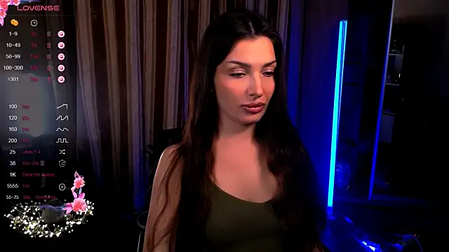 Snapshot of Laura_Bess chatting on 31, 3, 2026 Laura Bess online show from 31, 3, 2026