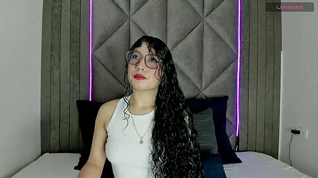 BriaConner  online show from 1, 3, 2025