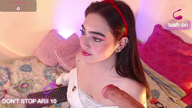 Snapshot of Arii_vega_ chatting on 21, 12, 2024 Arii vega  online show from 21, 12, 2024