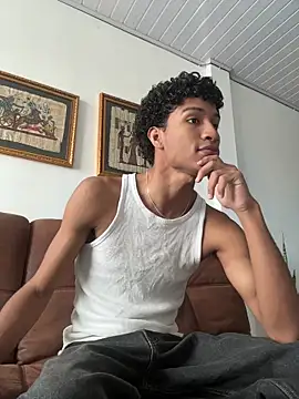 Snapshot of Masterikee chatting on 28, 4, 2026 Masterikee online show from 28, 4, 2026