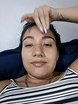 Snapshot of Hellen_Alex chatting on 30, 4, 2026 Hellen Alex online show from 30, 4, 2026
