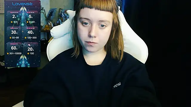 Snapshot of June_shy0 chatting on 12, 12, 2024 June shy0 online show from 12, 12, 2024