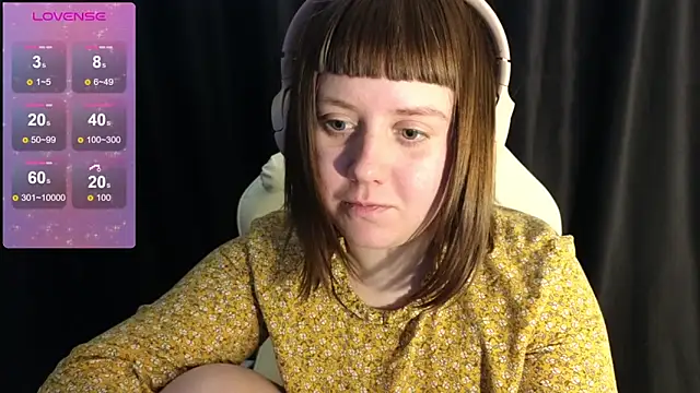 Snapshot of June_shy0 chatting on 5, 2, 2025 June shy0 online show from 5, 2, 2025