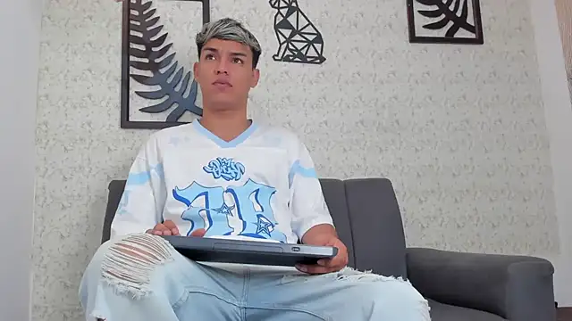 ryan carter08 online show from 16, 9, 2025