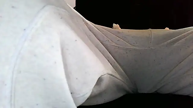 Snapshot of Bigone_uncut chatting on 15, 4, 2026 Bigone uncut online show from 15, 4, 2026