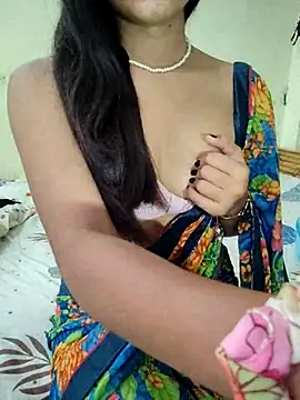 Snapshot of Meenakshi_ chatting on 28, 10, 2025 Meenakshi  online show from 28, 10, 2025