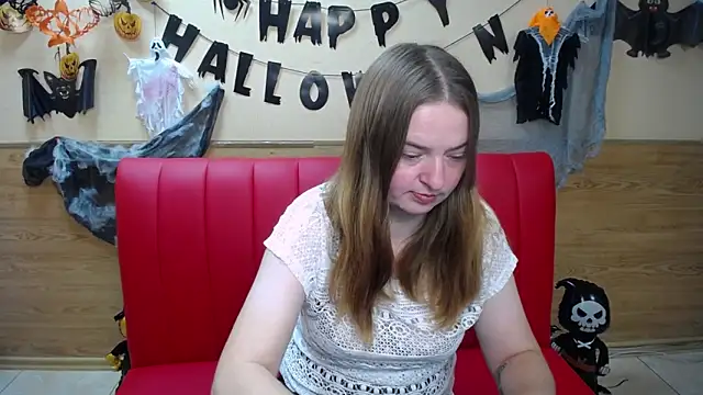 Snapshot of FreyaDak chatting on 10, 11, 2025 FreyaDak online show from 10, 11, 2025