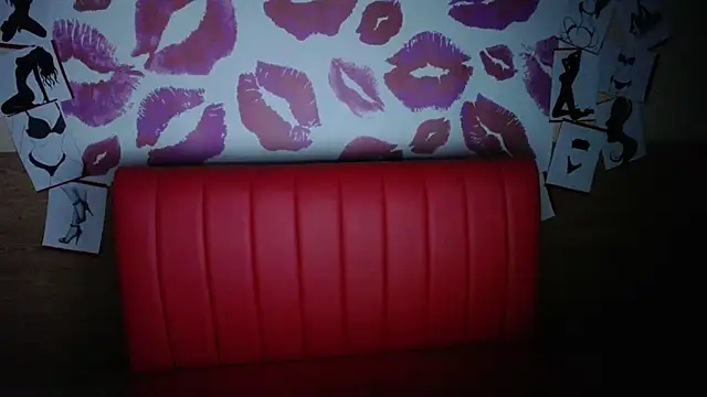 Snapshot of FreyaDak chatting on 15, 11, 2025 FreyaDak online show from 15, 11, 2025