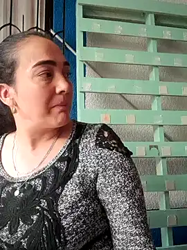 skayhot  online show from 21, 12, 2024