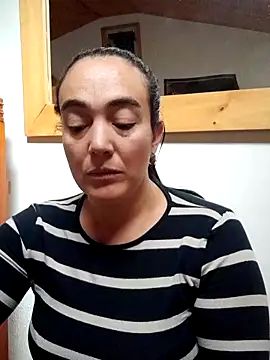 skayhot  online show from 17, 9, 2025