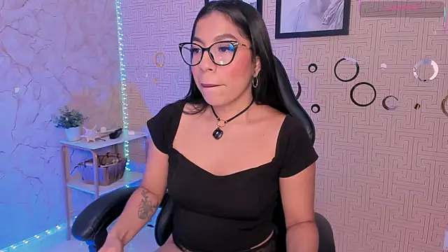 Snapshot of Mia_Gothzx chatting on 29, 4, 2026 Mia Gothzx online show from 29, 4, 2026