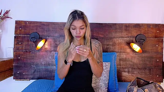 Snapshot of Celeste_sanz chatting on 4, 7, 2026 Celeste sanz online show from 4, 7, 2026