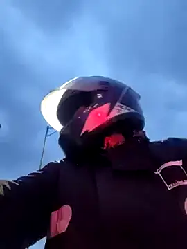 Edged Hot69 online show from 21, 3, 2025