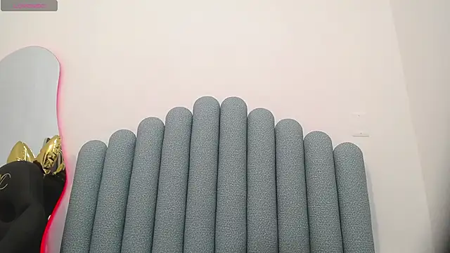 iniyalaboni online show from 19, 2, 2025