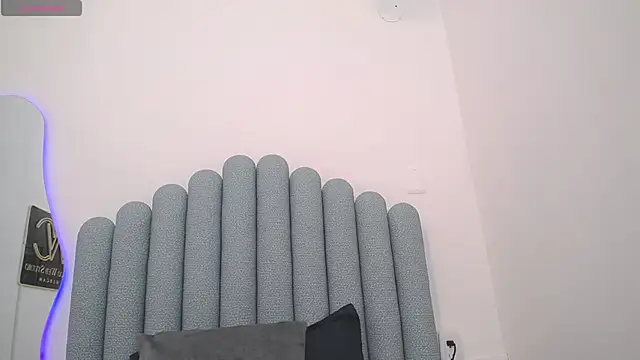 iniyalaboni online show from 27, 2, 2025