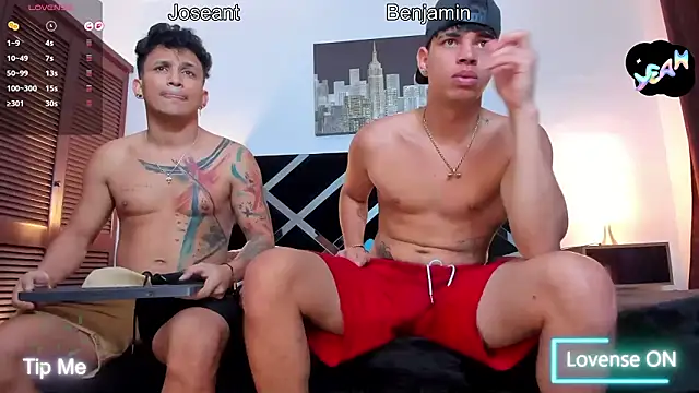 Snapshot of toyboys1 chatting on 26, 3, 2026 toyboys1 online show from 26, 3, 2026