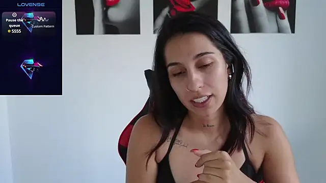 tammyandrade  online show from 24, 1, 2025