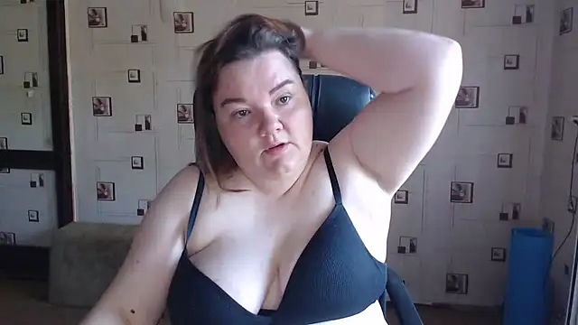 Snapshot of TasyaBigTTs chatting on 26, 6, 2026 TasyaBigTTs online show from 26, 6, 2026