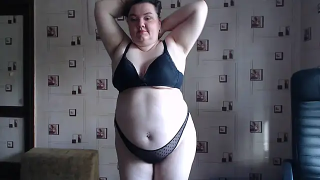Snapshot of TasyaBigTTs chatting on 8, 7, 2026 TasyaBigTTs online show from 8, 7, 2026