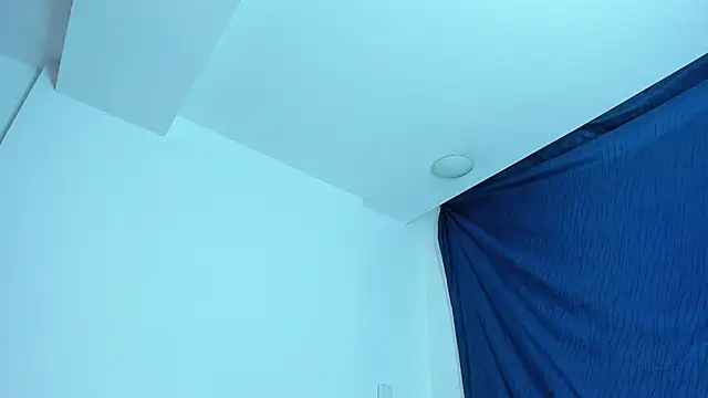 emiily15   online show from 6, 1, 2025