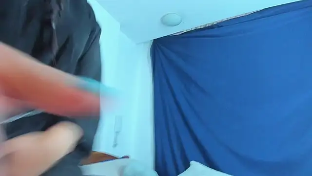 emiily15   online show from 28, 1, 2025