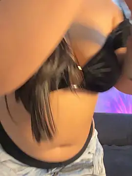 emiily15   online show from 30, 10, 2025