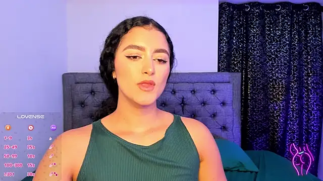 Snapshot of Adhara-zanne chatting on 1, 2, 2026 Adhara-zanne online show from 1, 2, 2026