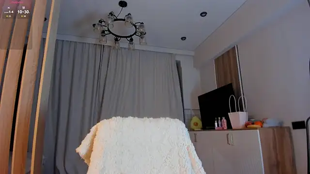 nacumi mi online show from 6, 3, 2026