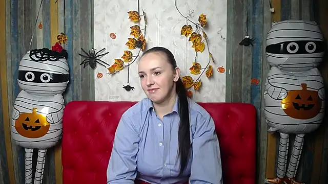 IsabelBlackberry online show from 8, 11, 2025