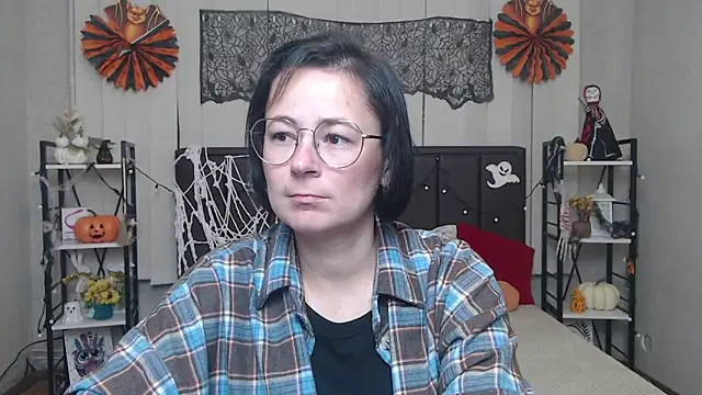 Snapshot of MarieSho chatting on 29, 10, 2025 MarieSho online show from 29, 10, 2025