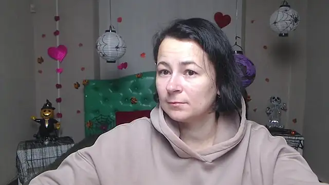 Snapshot of MarieSho chatting on 10, 11, 2025 MarieSho online show from 10, 11, 2025