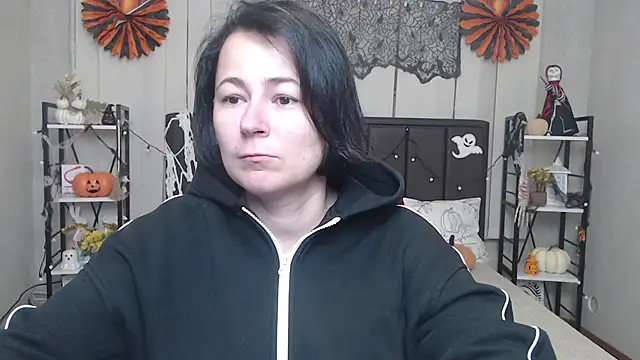 Snapshot of MarieSho chatting on 11, 11, 2025 MarieSho online show from 11, 11, 2025