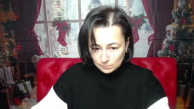 Snapshot of MarieSho chatting on 15, 12, 2025 MarieSho online show from 15, 12, 2025