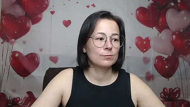 Snapshot of MarieSho chatting on 7, 5, 2026 MarieSho online show from 7, 5, 2026