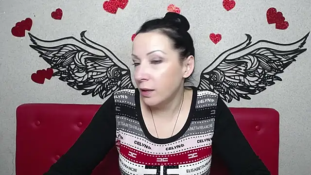 Snapshot of ElizabethSho chatting on 7, 3, 2025 ElizabethSho online show from 7, 3, 2025