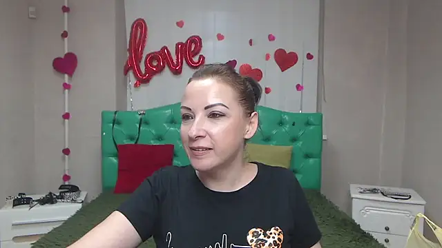 Snapshot of ElizabethSho chatting on 31, 5, 2026 ElizabethSho online show from 31, 5, 2026