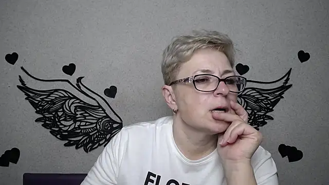 Snapshot of EmiliaGree chatting on 27, 3, 2026 EmiliaGree online show from 27, 3, 2026