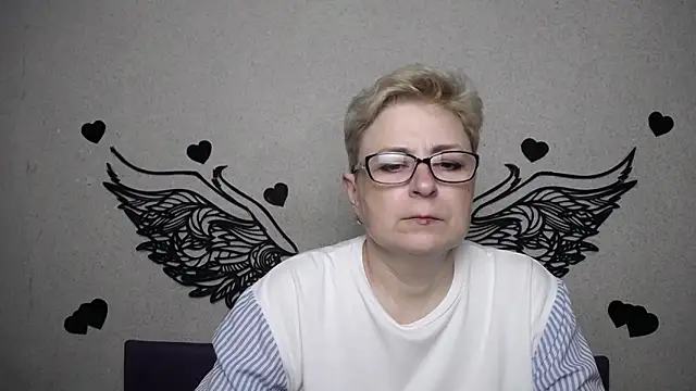 Snapshot of EmiliaGree chatting on 1, 4, 2026 EmiliaGree online show from 1, 4, 2026