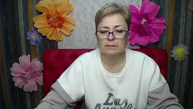Snapshot of EmiliaGree chatting on 25, 4, 2026 EmiliaGree online show from 25, 4, 2026