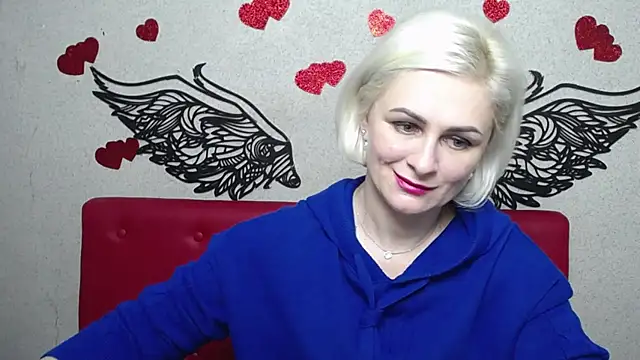 Snapshot of OliviaHorst chatting on 8, 3, 2025 OliviaHorst online show from 8, 3, 2025