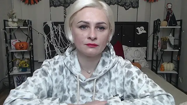 OliviaHorst online show from 2, 11, 2025