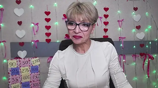 Snapshot of EllaBonito chatting on 5, 2, 2025 EllaBonito online show from 5, 2, 2025