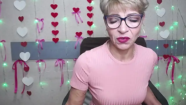 Snapshot of EllaBonito chatting on 7, 2, 2025 EllaBonito online show from 7, 2, 2025