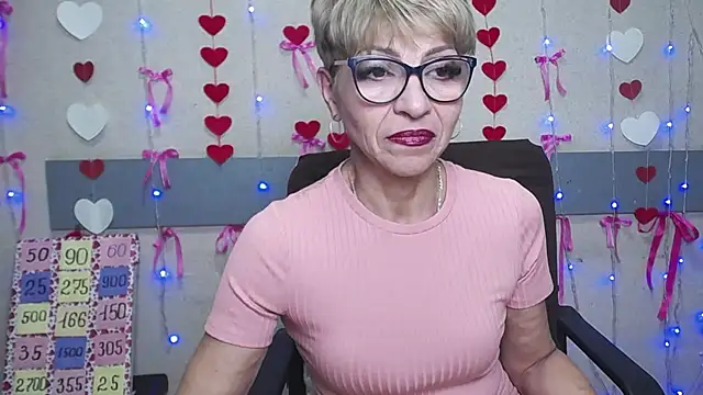 Snapshot of EllaBonito chatting on 1, 3, 2025 EllaBonito online show from 1, 3, 2025