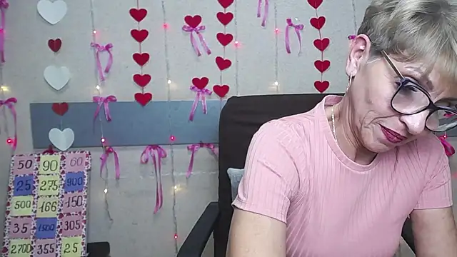 Snapshot of EllaBonito chatting on 1, 3, 2025 EllaBonito online show from 1, 3, 2025