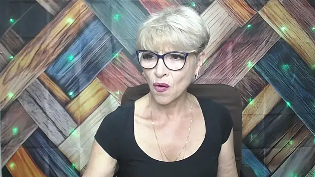 Snapshot of EllaBonito chatting on 15, 9, 2025 EllaBonito online show from 15, 9, 2025