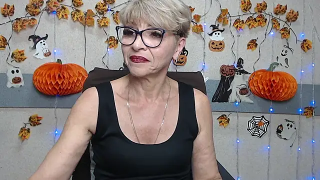 Snapshot of EllaBonito chatting on 18, 11, 2025 EllaBonito online show from 18, 11, 2025