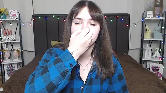 Snapshot of LauraHlot chatting on 11, 2, 2025 LauraHlot online show from 11, 2, 2025