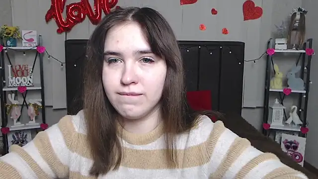 Snapshot of LauraHlot chatting on 17, 2, 2025 LauraHlot online show from 17, 2, 2025